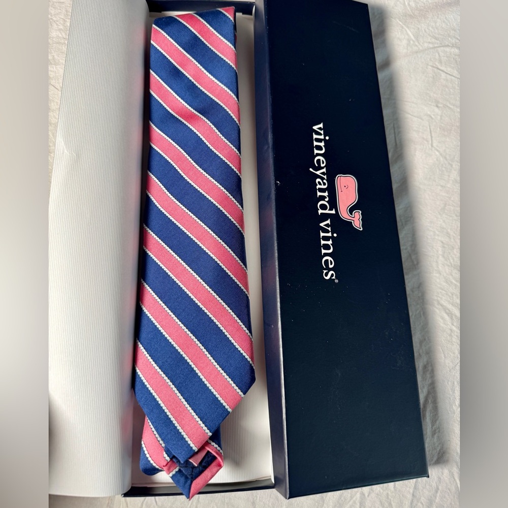 NWT Vineyard Vines Mens 100% Silk Tie Made in USA Blue Pink Rope Rep Striped 58” - Picture 9 of 10